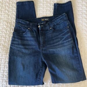 Lee mid rise skinny fit jeans dark wash sculpting